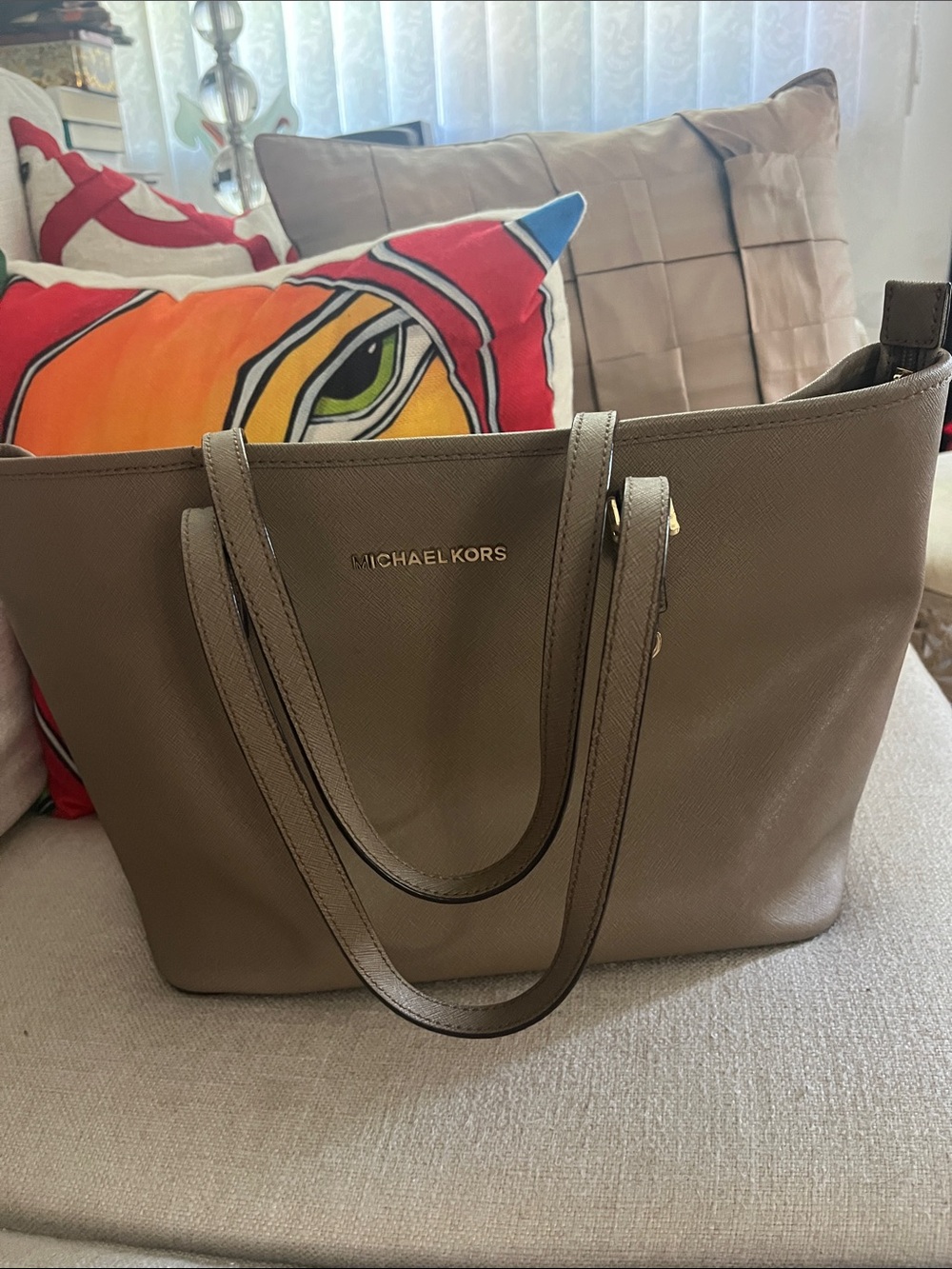 Michael Kors Taupe Saffiano Leather Tote bag purse gold hardware